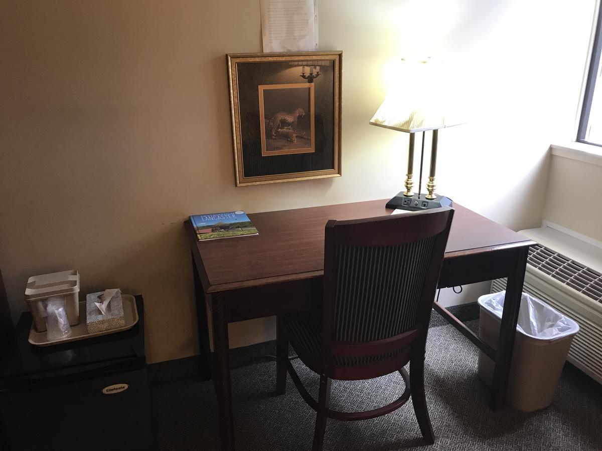Lititz Inn And Suites Buitenkant foto